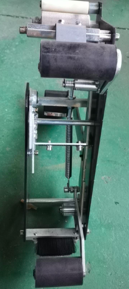 开箱机机芯-贴带器原理